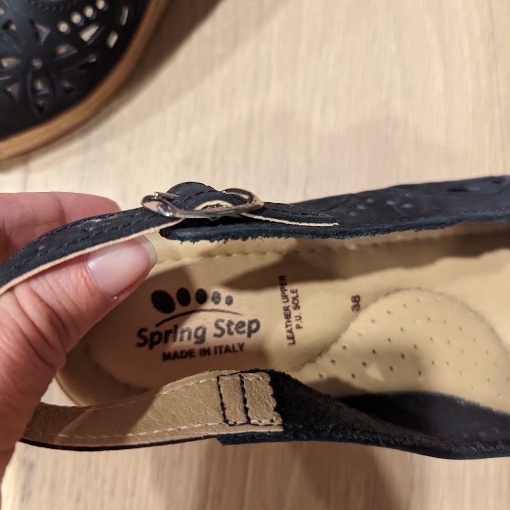 Spring Step Black Slingback Sandals - Picture 5 of 10
